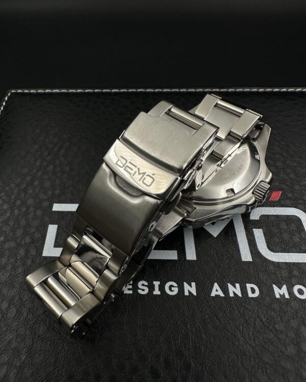 GMT