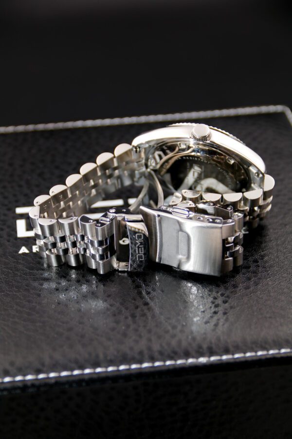 HIGHLANDER