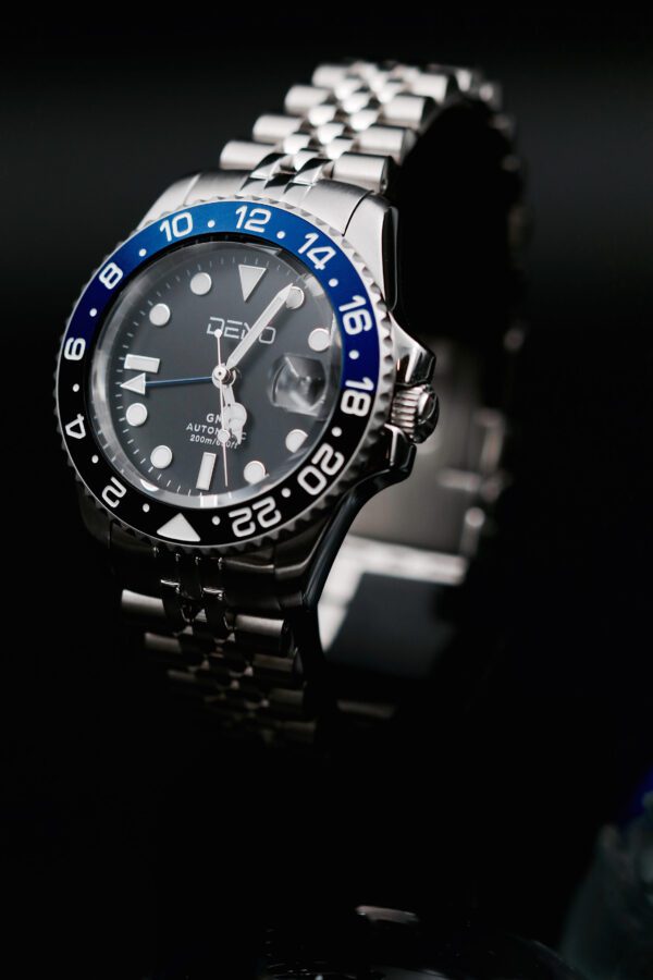 GMT